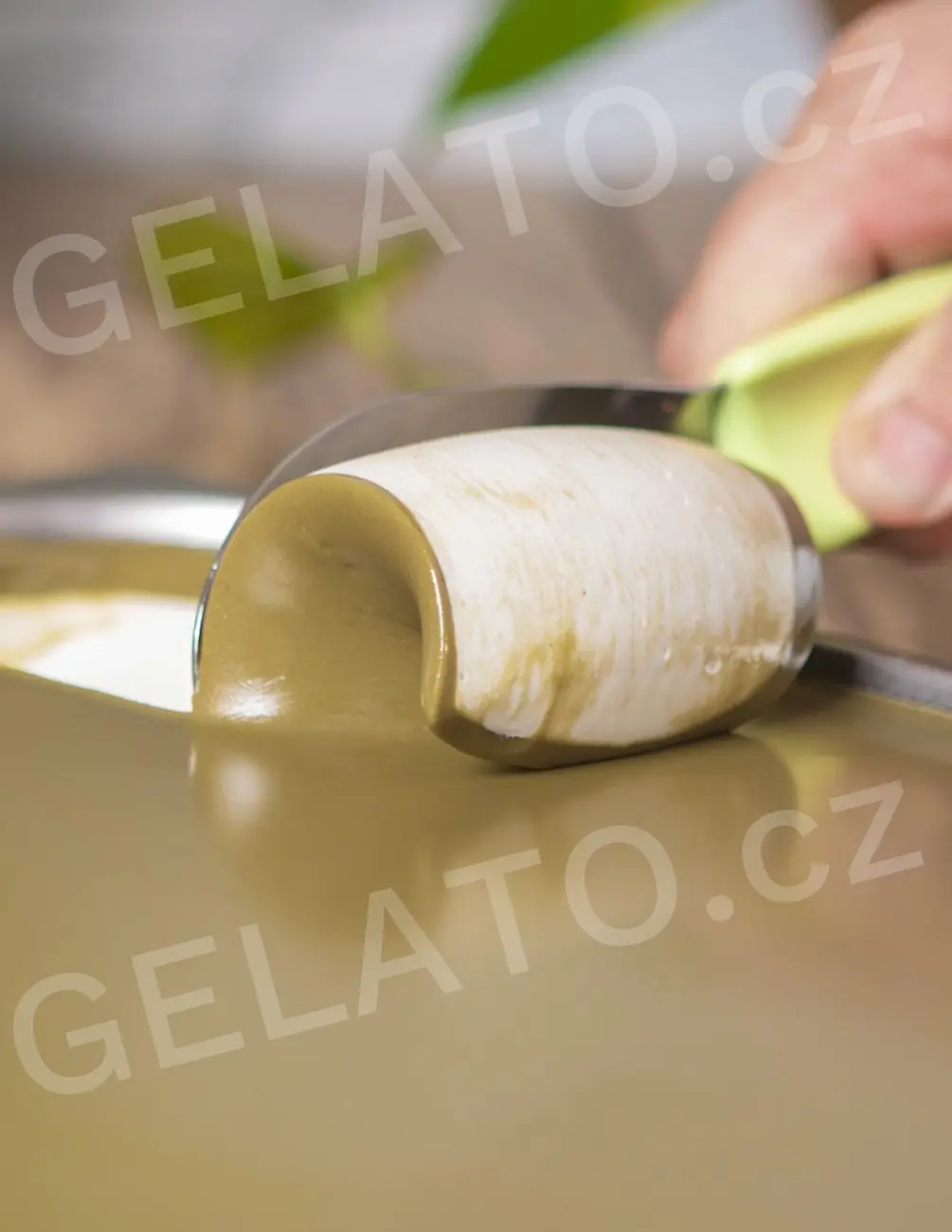 5,5 kg - Nutgel Pistácie - poleva hladká krémová, Stella