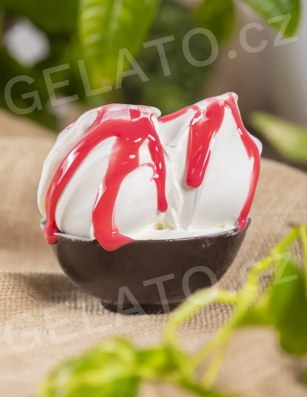 6 kg - Krémová-Jahoda - poleva hladká, Stella