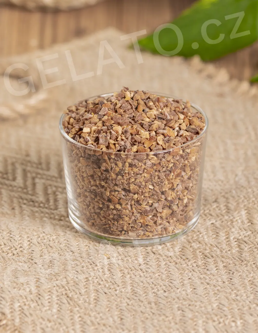 2,5 kg - Pralinované kousky lískových ořechů - křupavé kousky na posyp, Stella