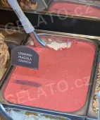 Zmrzlina Lískový oříšek s jahodovou čokoládou - ploché zdobení